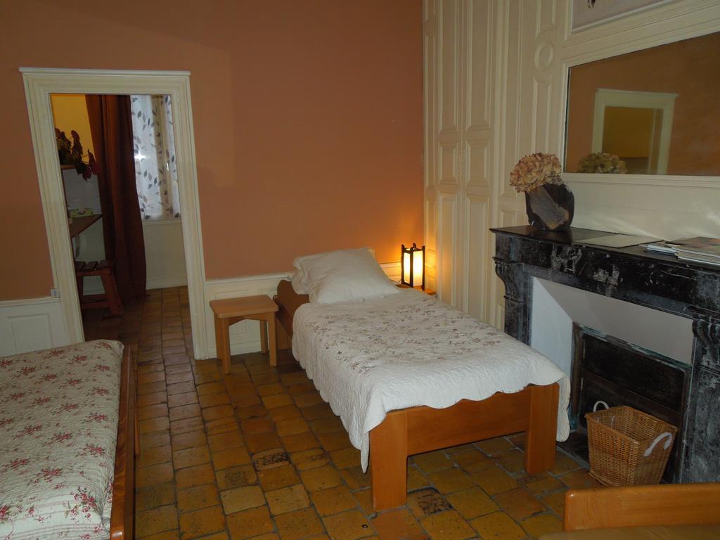 Carrefour De L'Ormeau Mondoubleau Room photo